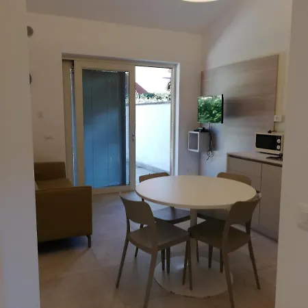 La Elisabeth Λινιάνο Σαμπιαντόρο